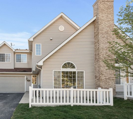 7221 Brittany Ln, Inver Grove Heights, MN 55076