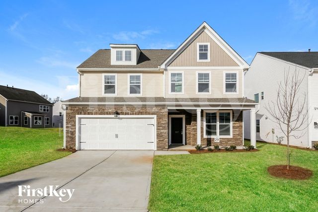557 Hillpark Ln, Greer, SC 29651