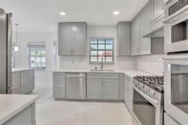 2410 NW 137th Ter #2410, Fort Lauderdale, FL 33323