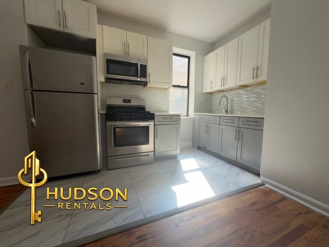 162 Bergen Ave #3A, Jersey City, NJ 07305