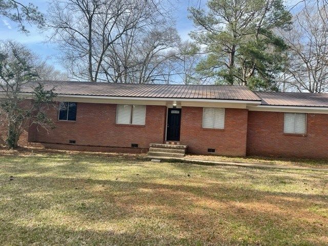 2230 Upper Dr, Pearl, MS 39208