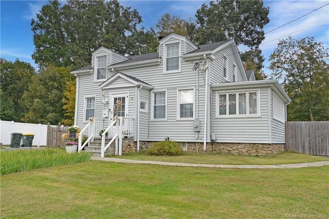 18 French St, Seymour, CT 06483
