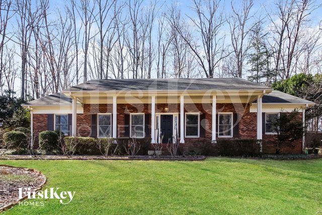 7808 Beech Forest Rd, Lewisville, NC 27023