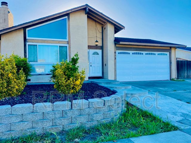 613 Crane Dr, Suisun City, CA 94585