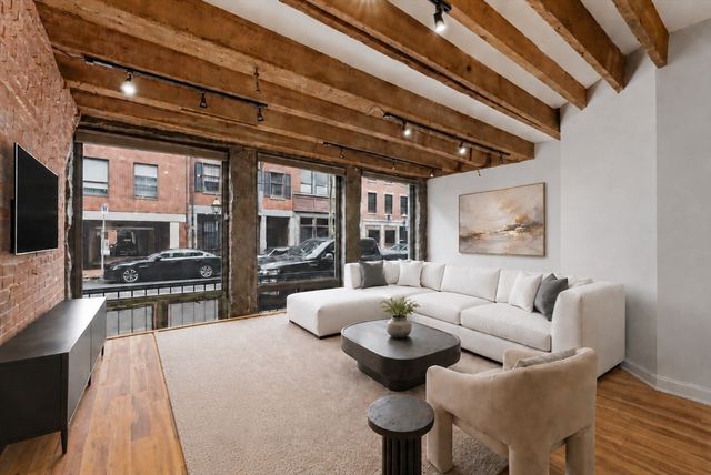 112 Fulton St #1C, Boston, MA 02109