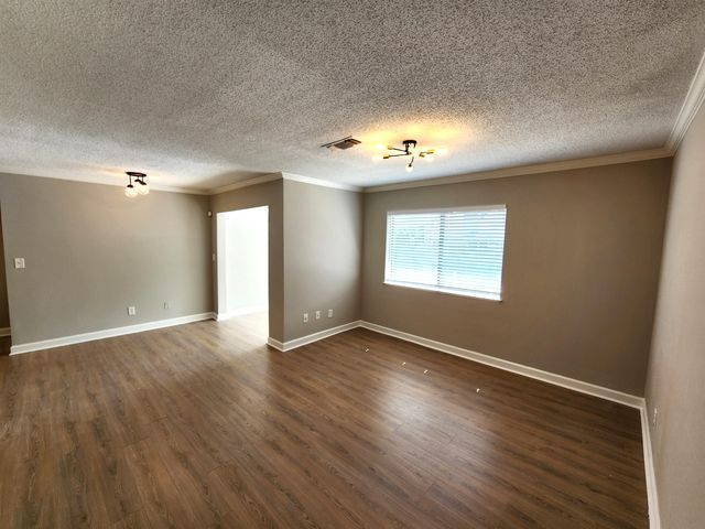 1406 Wingate Way, Sandy Springs, GA 30350