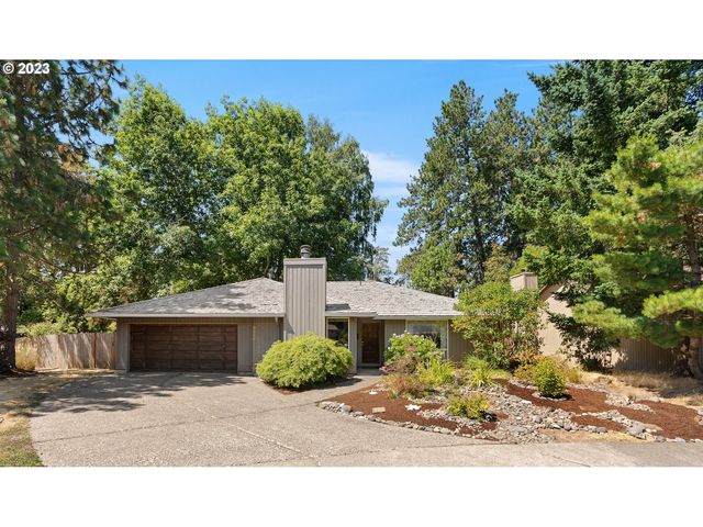 8880 SW Bomar Ct, Tigard, OR 97223
