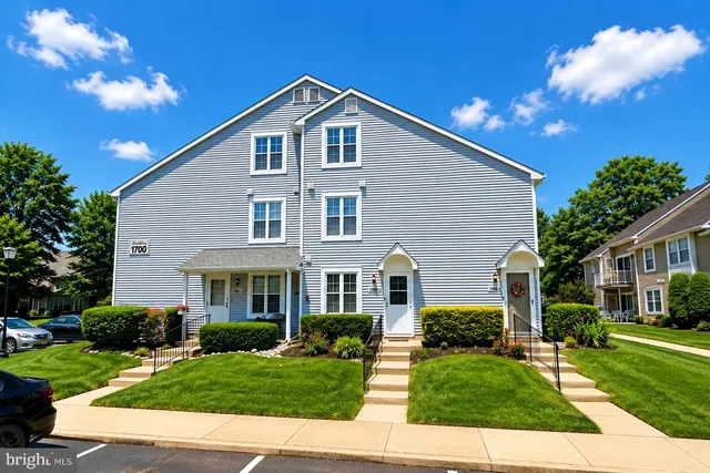 1705 Heatherstone Ct, Mount Laurel, NJ 08054