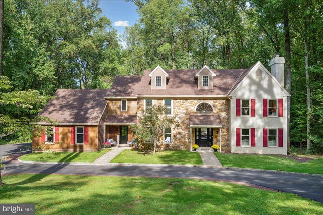 995 Beverly Ln, Newtown Square, PA 19073
