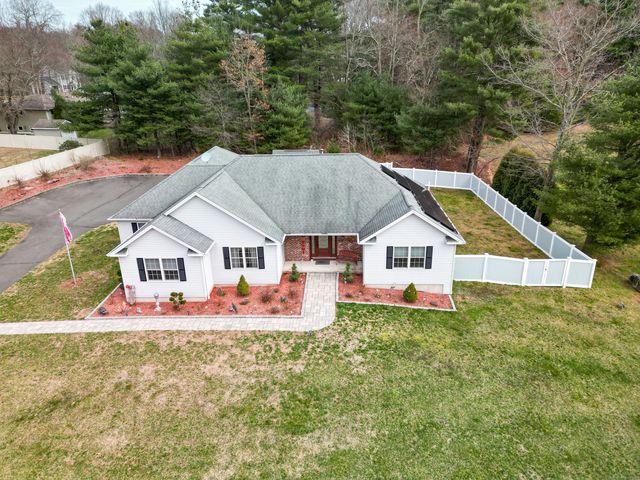 35 Gabrielle Ct, Terryville, CT 06786