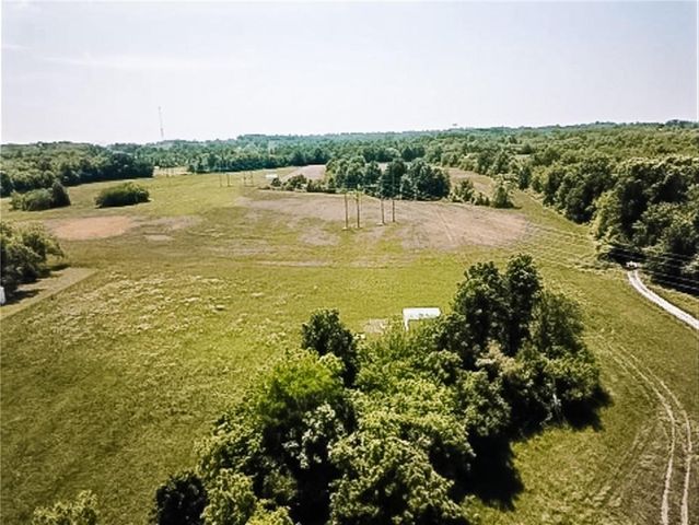 Twin pines Dr, Harrisonville, MO 64701