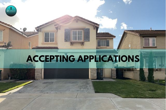 1234 Dolphin Dr, Perris, CA 92571