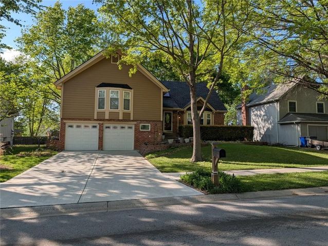 1013 S  Kenwood St, Olathe, KS 66062