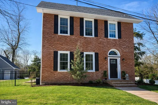 238 Lincoln Ave, Mount Holly, NJ 08060