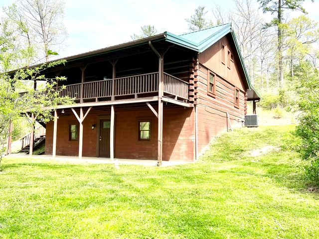 255 Page Hollow Rd, Campton, KY 41301