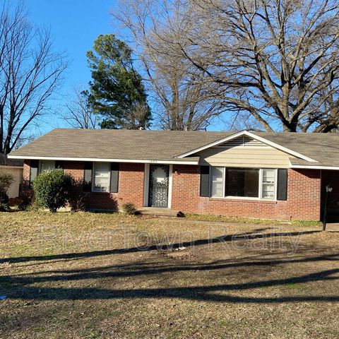 1496 E  Holmes Rd, Memphis, TN 38116