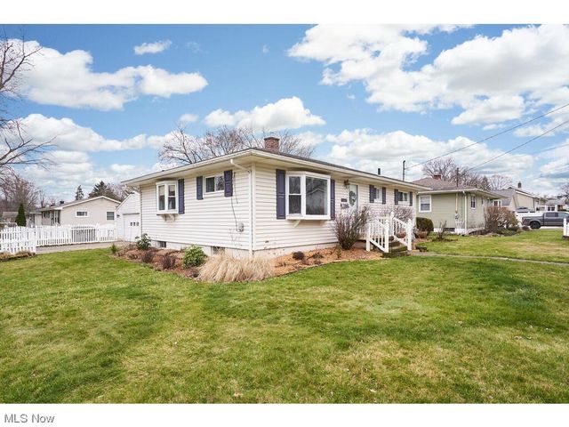 3408 Curtis St, Mogadore, OH 44260