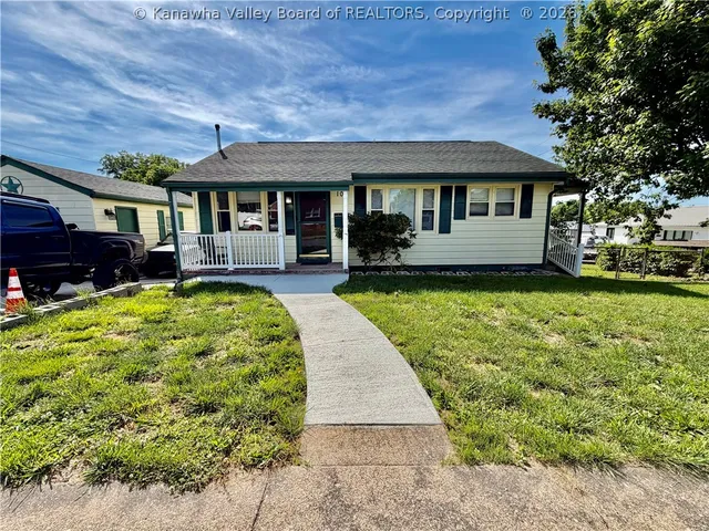 101 Bennett St, Oak Hill, WV 25901