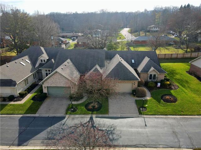136 Copperfield Dr, Dayton, OH 45415