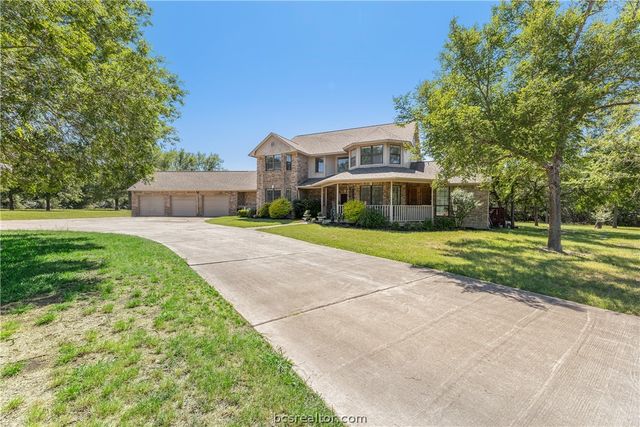 13562 Headwater Ln, College Station, TX 77845