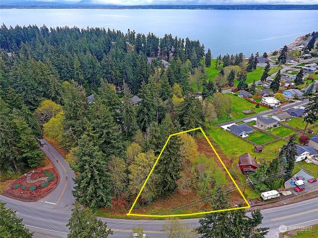 1215 S East Camano Drive, Camano Island, WA 98282