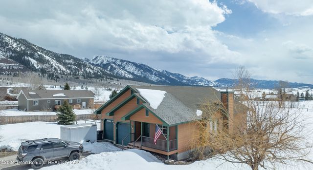 223 Butte Dr, Star Valley Ranch, WY 83127