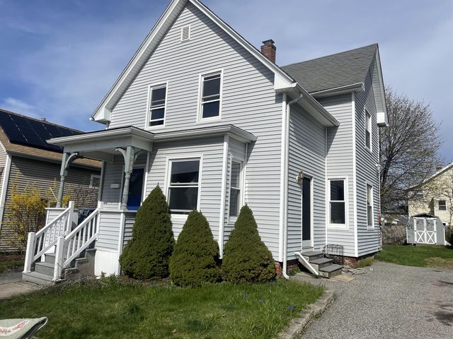 121 Delmont Ave, Worcester, MA 01604