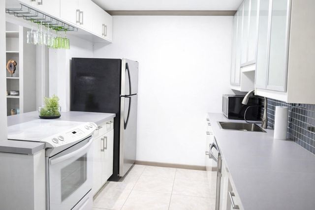 845 Augusta Dr #35, Houston, TX 77057