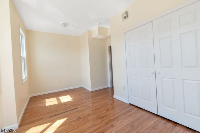 383 Central Ave #3, Newark, NJ 07103