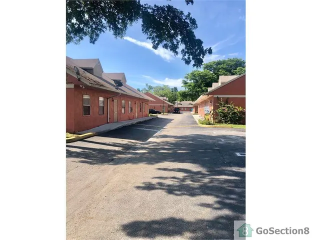 5201 Wallis Rd, West Palm Beach, FL 33415