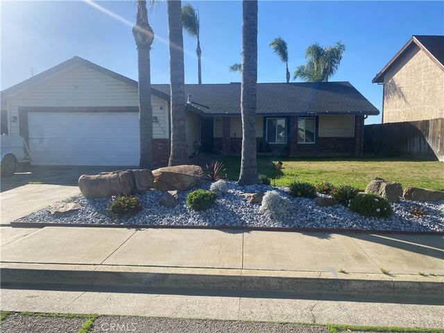 2439 Canal Dr, Atwater, CA 95301