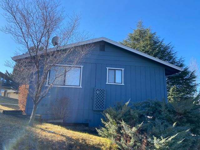 16 Sierra Vista Way #16, Yreka, CA 96097