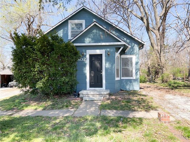 802 W  South Ave, Independence, MO 64050