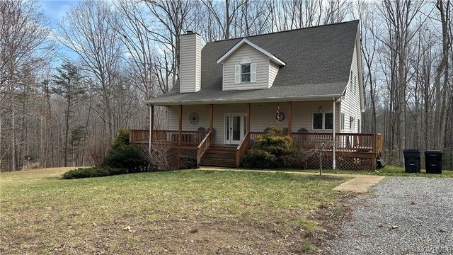 4355 Windsor Lake Dr, Louisa, VA 23093