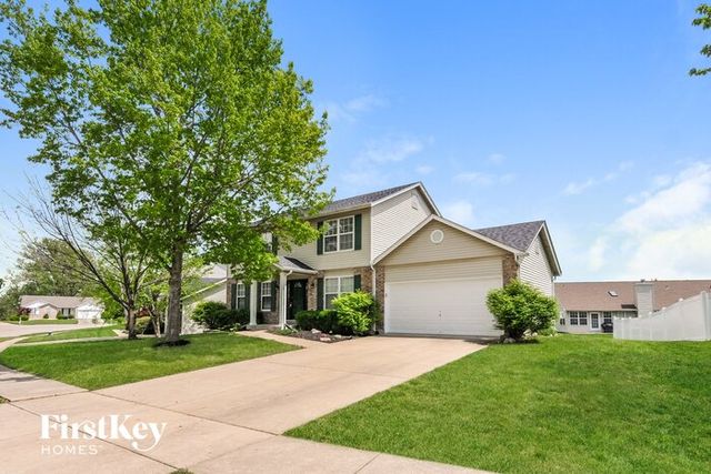 2742 Bromley Dr, O'Fallon, MO 63368