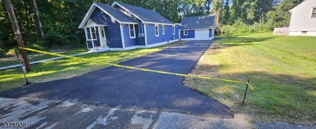 613 Soders Rd, Carneys Point, NJ 08069