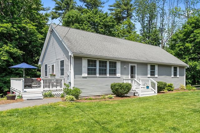 8 Sterling Ave, Sterling, MA 01564