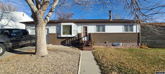 105 Peppermint Ln, Thermopolis, WY 82443
