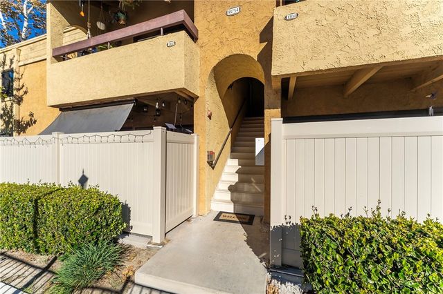 18754 Mandan St #1302, Santa Clarita, CA 91351