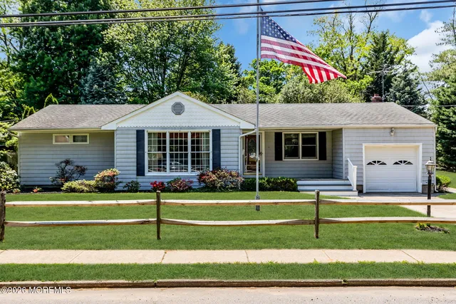 15 Chestnut Street, Port Monmouth, NJ 07758