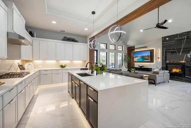 23330 Grande Vista, San Antonio, TX 78261
