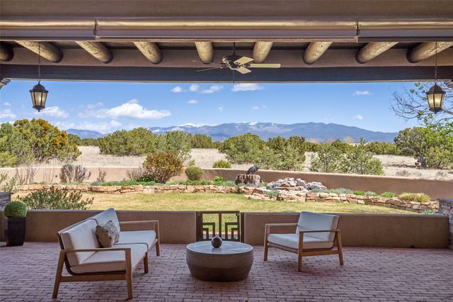 2 Green Meadow Loop, Santa Fe, NM 87506