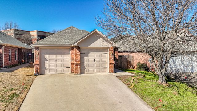 1018 Story Book Ln, Weatherford, TX 76086