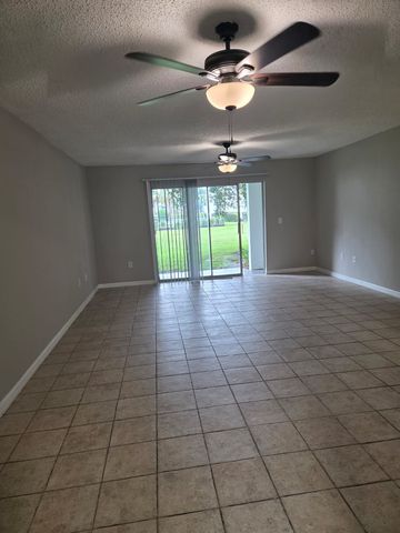 4203 S  Semoran Blvd #4, Orlando, FL 32822