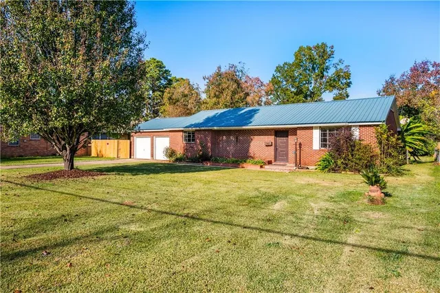 1907 Simmons St, Alexandria, LA 71301