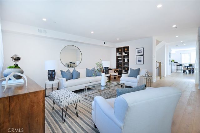 4641 Cahuenga Blvd, North Hollywood, CA 91602