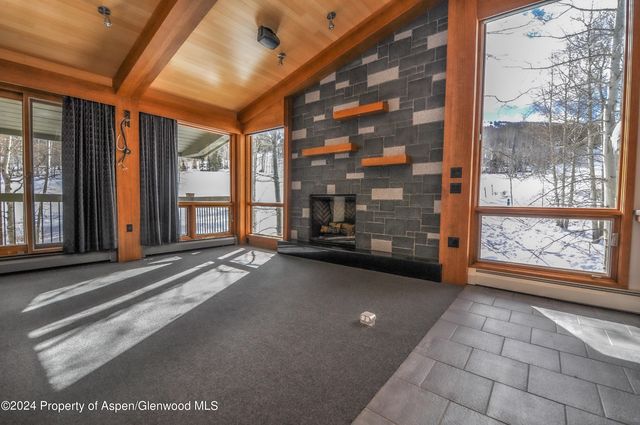 855 Carriage Way Clos #406, Snowmass Village, CO 81615