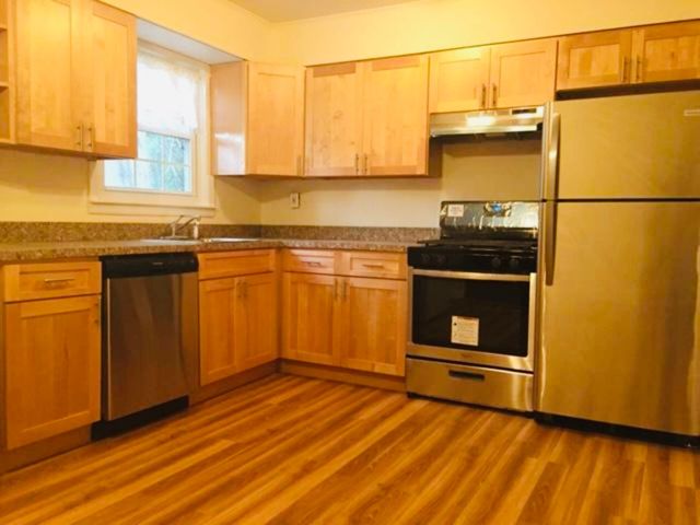 12 Valentine Ave #4, Glen Cove, NY 11542