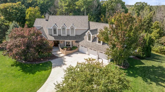 1616 Golf View DRIVE W W, Sheboygan, WI 53083