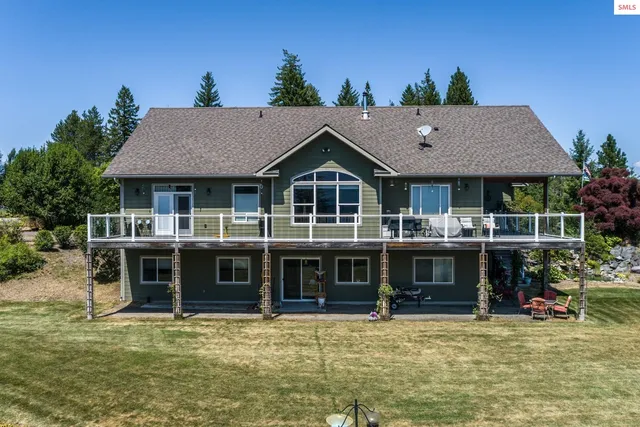 1524 Sunrise Rd, Bonners Ferry, ID 83805